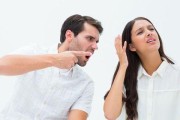 魔鬼定律下的男女分手：爱与伤害的交织