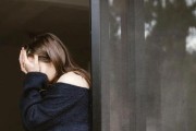 婆媳矛盾（妻子拒绝与婆婆同住，家庭危机四伏）