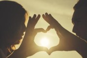 如何让女人拥有婚姻安全感？（女性心理分析、婚姻经营技巧、情感沟通方法）