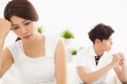 出轨男人如何处理老婆也出轨的问题？（当男人面对老婆出轨，应该如何应对？）