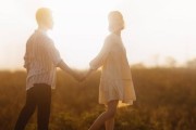 老婆出轨后，多久可以恢复婚姻关系？（探究夫妻关系中出轨事件的影响及恢复方式）