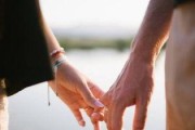 男生主动挽回丢脸，如何面对？（挽回爱情的正确姿势，勇敢面对自己）