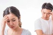 老公出轨？60岁男人这样表现！（60岁男人出轨的行为特征和应对策略）