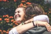 女人最不喜欢男人的三种恋爱行为（这样的男人不配拥有真爱，女人要远离他们）