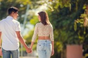 老公出轨，该忍还是该离？（一位女性的人生抉择与思考）