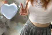 揭秘高街女帝拍照姿势的来龙去脉（从炫技到梗，一场关于拍照的狂欢）