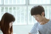 女孩暗示你表白的信号（如何辨别女生对你表白的暗示）